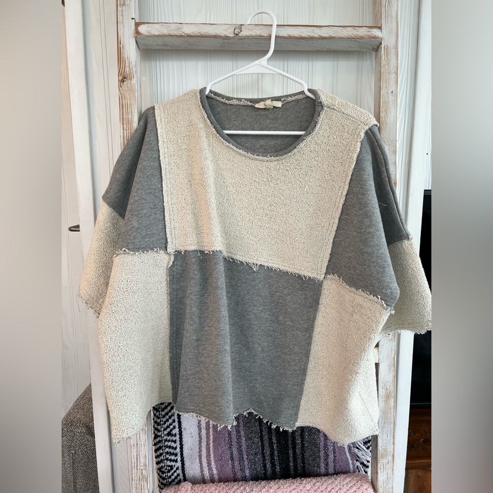 Easel Oversized T-Shirt